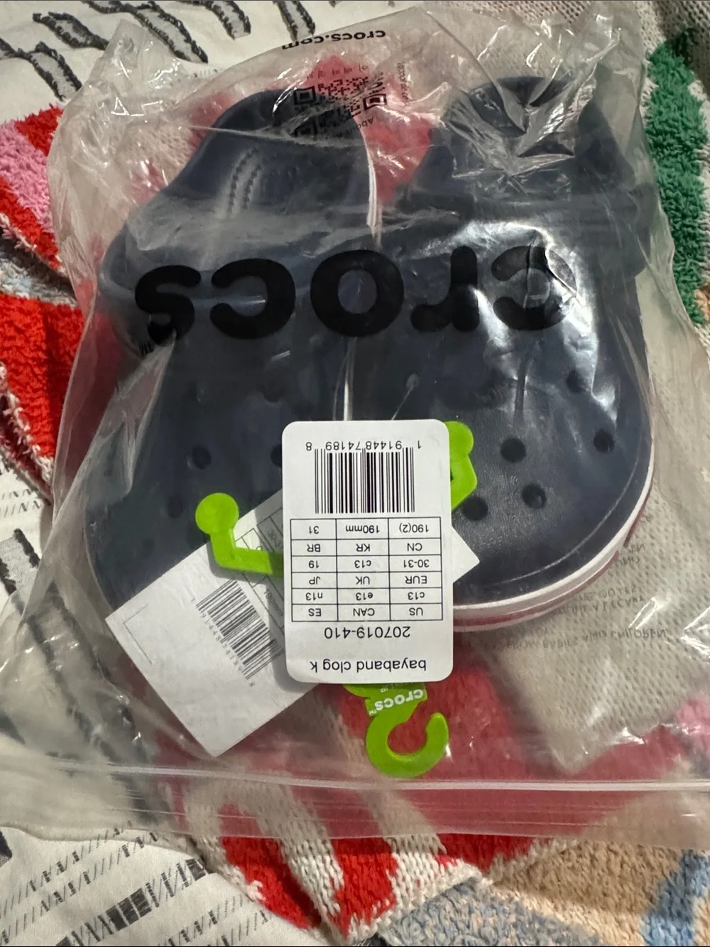 CROCS Classic Clog in Dark Blue